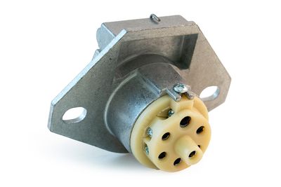 ISO Receptacle, Zinc, Wire Insert Terminals, Solid Pin