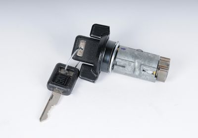 GM Genuine Parts D1422B Ignition Lock Cylinder Set